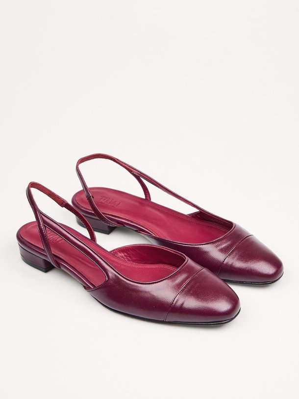 Ontdek de Luisa lederen slingbacks van Toral in de kleur Bordeauxrood bij Orangebag. Op werkdagen voor 21:45 besteld, morgen in huis.