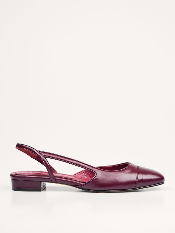 Ontdek de Luisa lederen slingbacks van Toral in de kleur Bordeauxrood bij Orangebag. Op werkdagen voor 21:45 besteld, morgen in huis.