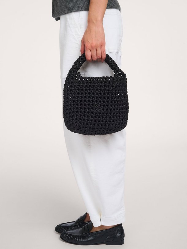 Ontdek de Gevlochten open handtas van Marrea in de kleur Zwart bij Orangebag. Op werkdagen voor 21:45 besteld, morgen in huis.