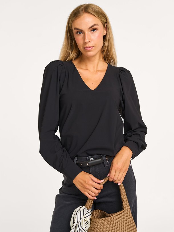 Ontdek de Les medium travel top van Studio Anneloes in de kleur zwart bij Orangebag. Op werkdagen voor 21:45 besteld, morgen in huis.