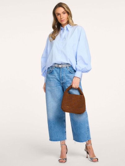 So Sue Antonia katoenen blouse - Lichtblauw Ontdek de Antonia katoenen blouse van So Sue in de kleur Lichtblauw bij Orangebag. Op werkdagen voor 21:45 besteld, morgen in huis.