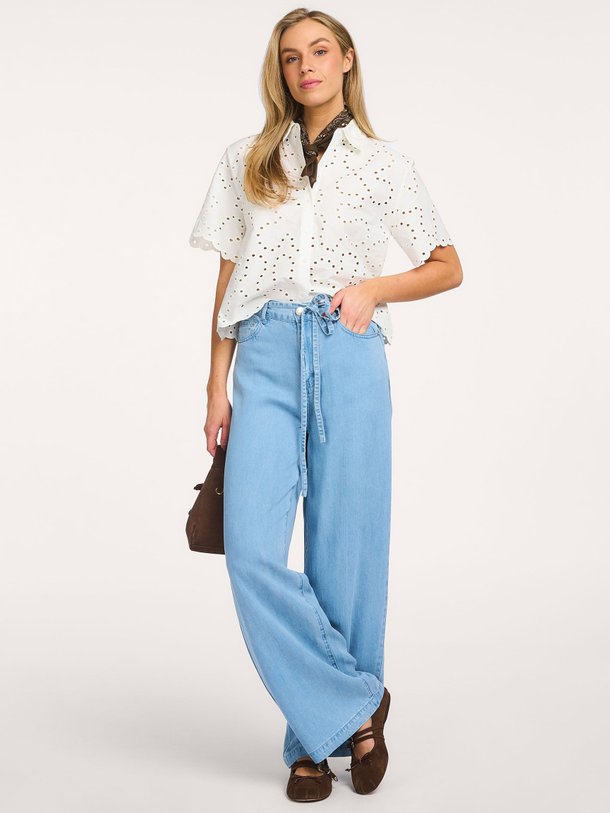 Ontdek de Rabi high waist loose fit jeans van Suncoo in de kleur Blauw bij Orangebag. Op werkdagen voor 21:45 besteld, morgen in huis.