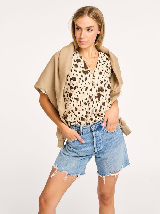 Ontdek de Leoni organic cotton top met print van Second Female in de kleur crème bij Orangebag. Op werkdagen voor 21:45 besteld, morgen in huis.