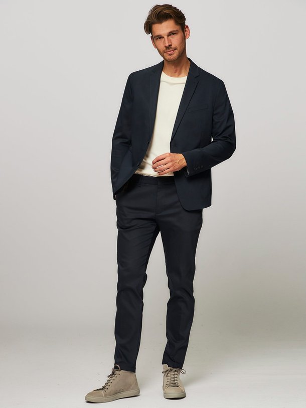 Ontdek de Sight katoenmix stretch pantalon van Drykorn in de kleur donkerblauw bij Orangebag. Op werkdagen voor 21:45 besteld, morgen in huis.