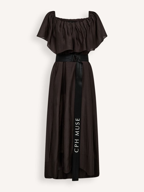 Ontdek de Molly lyocellmix off shoulder maxi jurk van Copenhagen Muse in de kleur Donkerbruin bij Orangebag. Op werkdagen voor 21:45 besteld, morgen in huis.