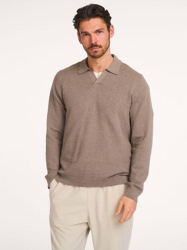 Ontdek de Paul organic cotton polo van NN.07 in de kleur Bruin bij Orangebag. Op werkdagen voor 21:45 besteld, morgen in huis.