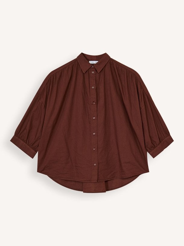 Ontdek de Mook katoenen blouse van Knit-ted in de kleur Bruin bij Orangebag. Op werkdagen voor 21:45 besteld, morgen in huis.