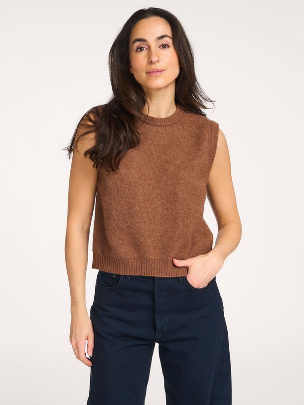 Ontdek de Vitow alpacamix spencer van American Vintage in de kleur Donkerbruin bij Orangebag. Op werkdagen voor 21:45 besteld, morgen in huis.