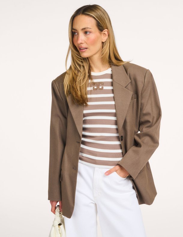 Ontdek de Granny katoenmix longsleeve met borduursel van Co'Couture in de kleur Off-white bij Orangebag. Op werkdagen voor 21:45 besteld, morgen in huis.