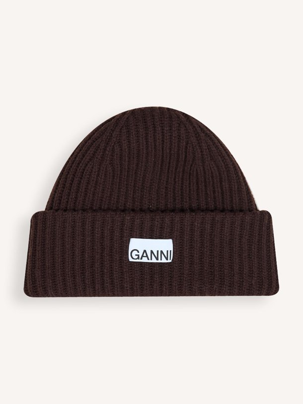 Ontdek de Wolmix beanie van Ganni in de kleur Donkerbruin bij Orangebag. Op werkdagen voor 21:45 besteld, morgen in huis.