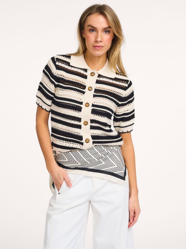 Ontdek de Odette organic cotton gestreept vest van Co'Couture in de kleur Zwart bij Orangebag. Op werkdagen voor 21:45 besteld, morgen in huis.