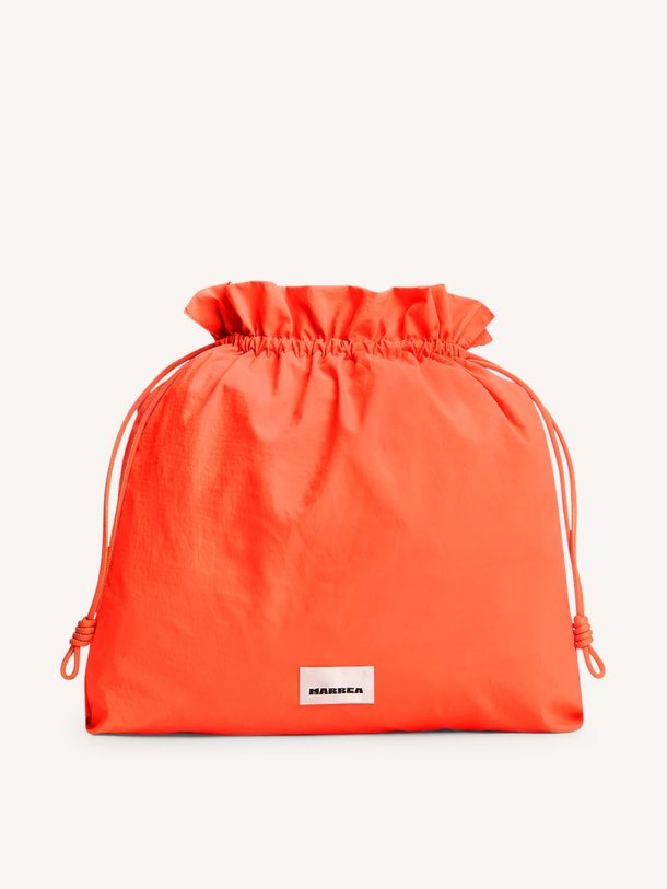 Ontdek de Gevlochten handtas large van Marrea in de kleur Oranje bij Orangebag. Op werkdagen voor 21:45 besteld, morgen in huis.