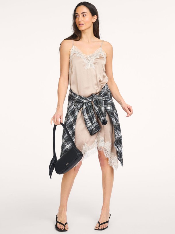 Ontdek de Idun viscosemix jurk met kant van Co'Couture in de kleur Beige bij Orangebag. Op werkdagen voor 21:45 besteld, morgen in huis.