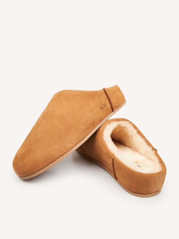 Ontdek de Elea suède instappers van Ugg in de kleur Cognac bij Orangebag. Op werkdagen voor 21:45 besteld, morgen in huis.