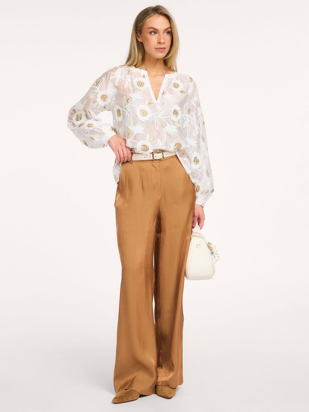 Ontdek de Cecilia viscosemix broek van Aaiko in de kleur Camel bij Orangebag. Op werkdagen voor 21:45 besteld, morgen in huis.