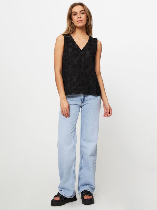 Ontdek de Ivy geweven top met borduursel van Modstrom in de kleur zwart bij Orangebag. Op werkdagen voor 21:45 besteld, morgen in huis.