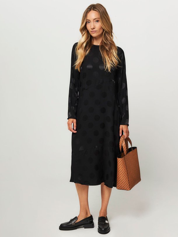 Ontdek de Anne viscose jurk met dessin van Mads Norgaard in de kleur zwart bij Orangebag. Op werkdagen voor 21:45 besteld, morgen in huis.