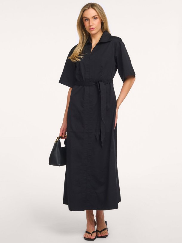 Ontdek de Mina katoenen jurk van Sofie Schnoor in de kleur Zwart bij Orangebag. Op werkdagen voor 21:45 besteld, morgen in huis.