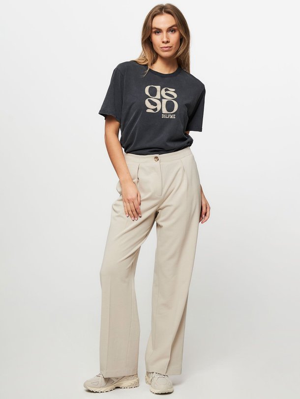 Ontdek de Fynn viscosemix broek van Dante 6 in de kleur zand bij Orangebag. Op werkdagen voor 21:45 besteld, morgen in huis.