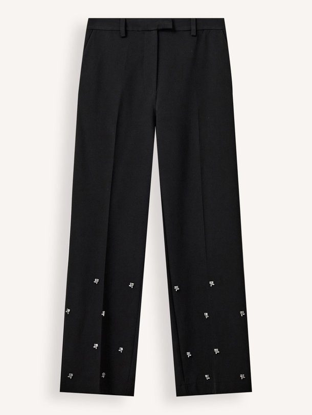 Ontdek de Trula geweven pantalon met applicaties van Sofie Schnoor in de kleur zwart bij Orangebag. Op werkdagen voor 21:45 besteld, morgen in huis.