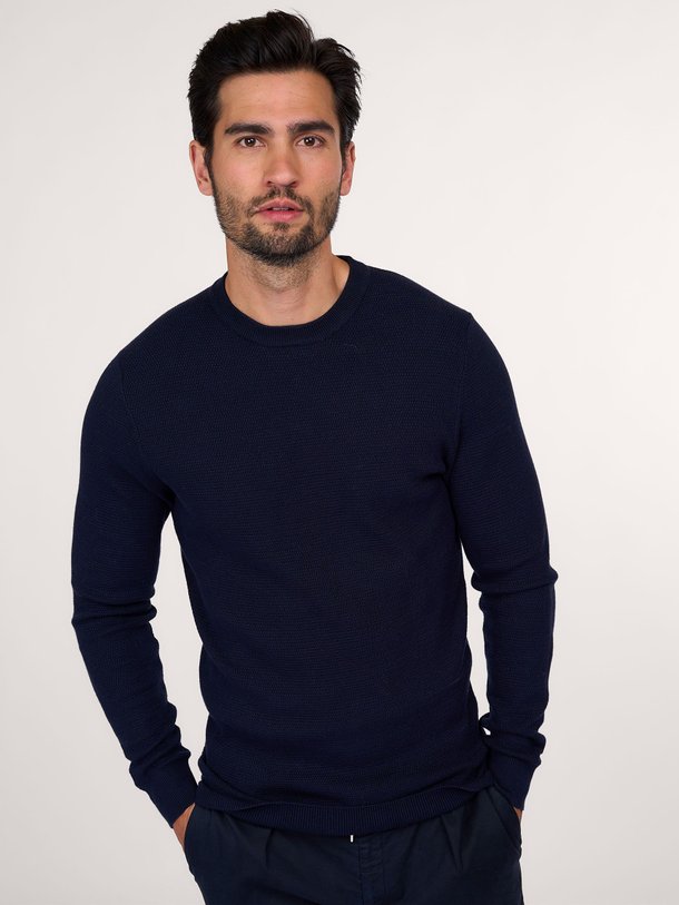 Ontdek de Organic cotton trui met structuur van Profuomo in de kleur donkerblauw bij Orangebag. Op werkdagen voor 21:45 besteld, morgen in huis.