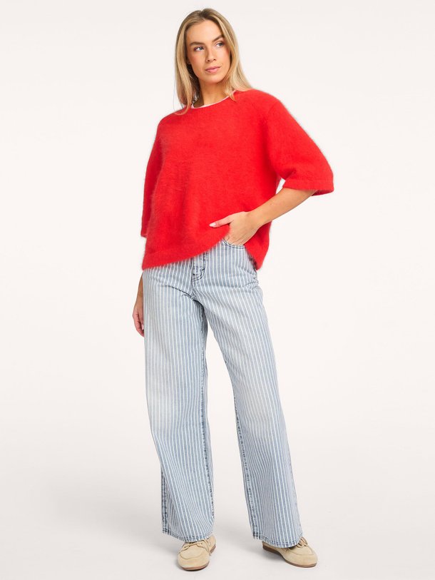 Ontdek de Parthe mid waist loose fit gestreepte jeans van Bellerose in de kleur Blauw bij Orangebag. Op werkdagen voor 21:45 besteld, morgen in huis.