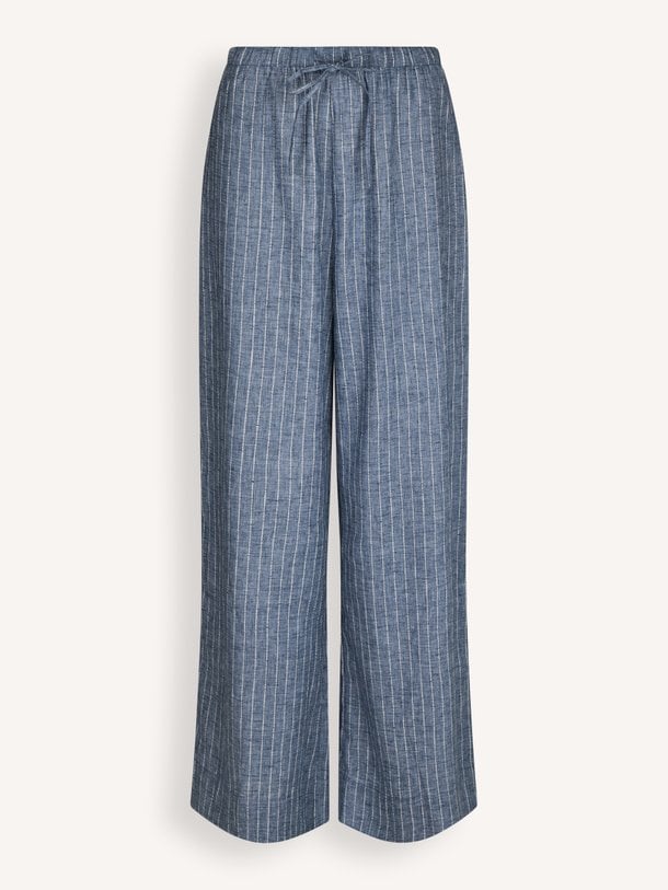 Ontdek de Heifa Emb Stripe Pants van Neo Noir bij Orangebag. Op werkdagen voor 21:45 besteld, morgen in huis.