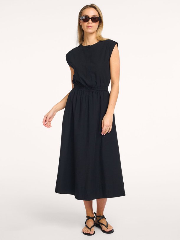 Ontdek de Max geweven maxi jurk van Knit-ted in de kleur Zwart bij Orangebag. Op werkdagen voor 21:45 besteld, morgen in huis.