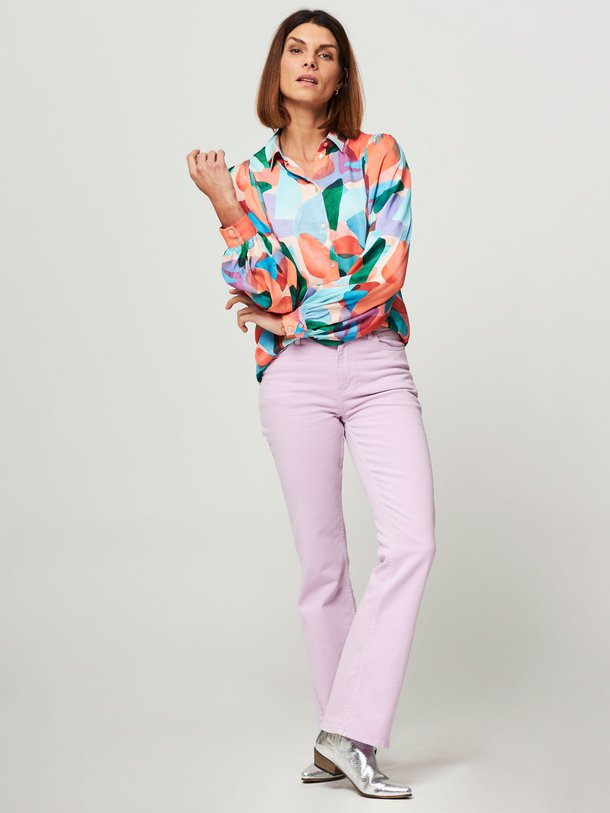 Ontdek de Kate high waist flared fit jeans van POM Amsterdam in de kleur lila bij Orangebag. Op werkdagen voor 21:45 besteld, morgen in huis.