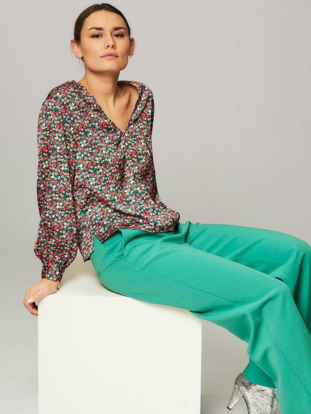 Ontdek de Filou geweven top met bloemen print van Another-Label in de kleur rood bij Orangebag. Op werkdagen voor 21:45 besteld, morgen in huis.