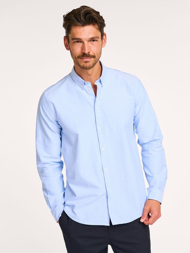 Ontdek de Saliam organic cotton overhemd van Samsoe Samsoe in de kleur lichtblauw bij Orangebag. Op werkdagen voor 21:45 besteld, morgen in huis.