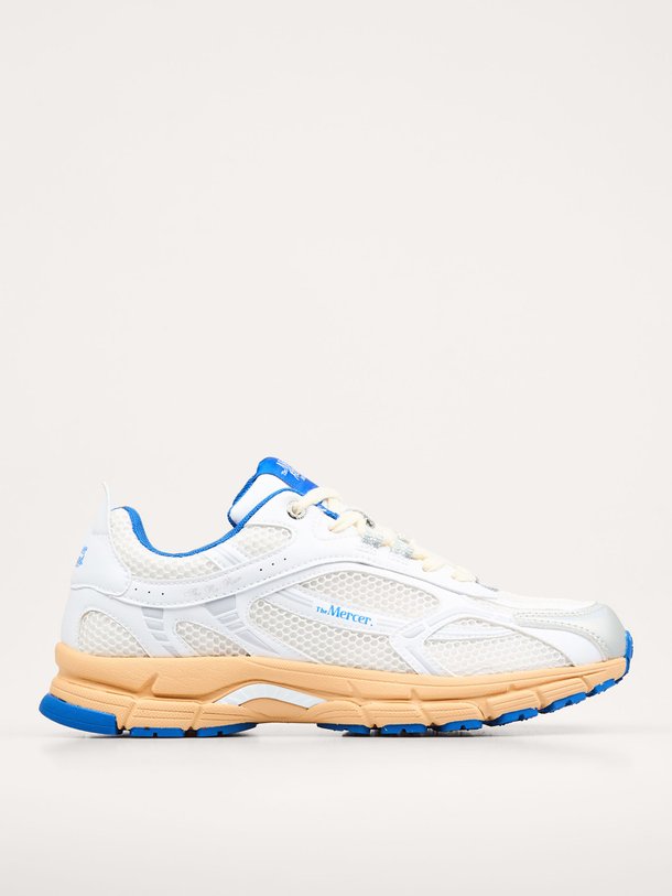 Ontdek de The Re-Run mesh sneakers van Mercer Amsterdam in de kleur blauw bij Orangebag. Op werkdagen voor 21:45 besteld, morgen in huis.