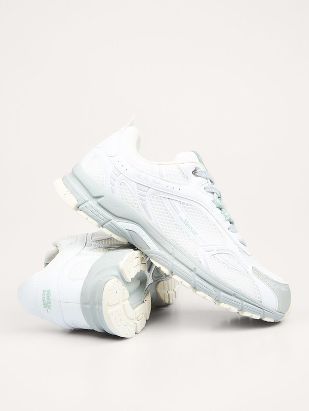Ontdek de The Re-Run mesh sneakers van Mercer Amsterdam in de kleur lichtgrijs bij Orangebag. Op werkdagen voor 21:45 besteld, morgen in huis.