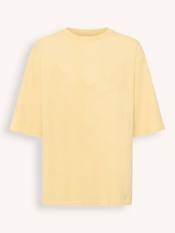 Ontdek de Tamu organic cotton T-shirt van Gestuz in de kleur Lichtgeel bij Orangebag. Op werkdagen voor 21:45 besteld, morgen in huis.