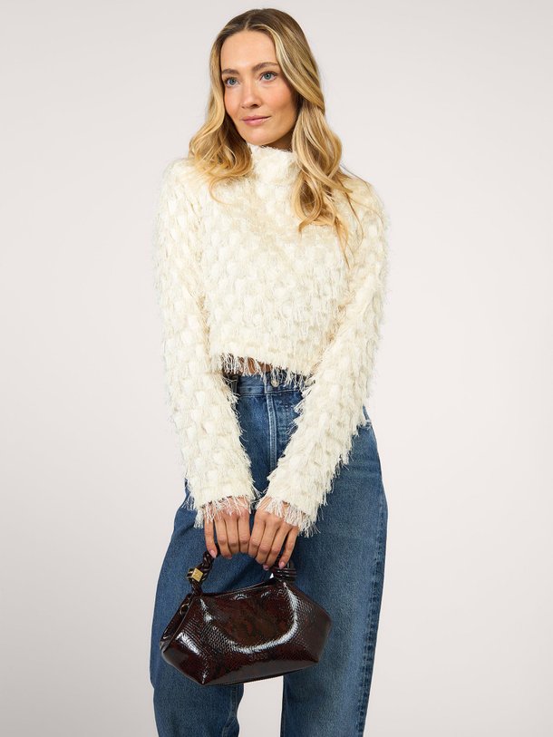 Ontdek de Lynette katoenmix top met franjes van DAY Birger et Mikkelsen in de kleur crème bij Orangebag. Op werkdagen voor 21:45 besteld, morgen in huis.