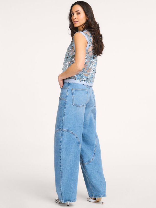Ontdek de Manira mesh top met pailletten van Baum und Pferdgarten in de kleur Blauw bij Orangebag. Op werkdagen voor 21:45 besteld, morgen in huis.