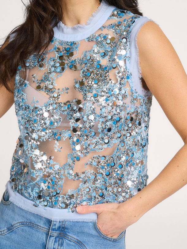Ontdek de Manira mesh top met pailletten van Baum und Pferdgarten in de kleur Blauw bij Orangebag. Op werkdagen voor 21:45 besteld, morgen in huis.