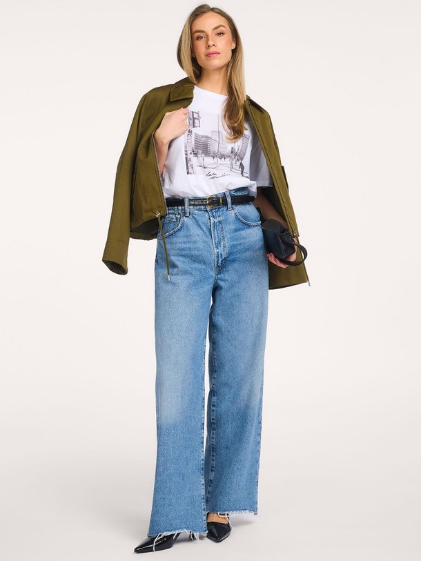 Ontdek de Berlin katoenen T-shirt met print van Lala Berlin in de kleur Wit bij Orangebag. Op werkdagen voor 21:45 besteld, morgen in huis.