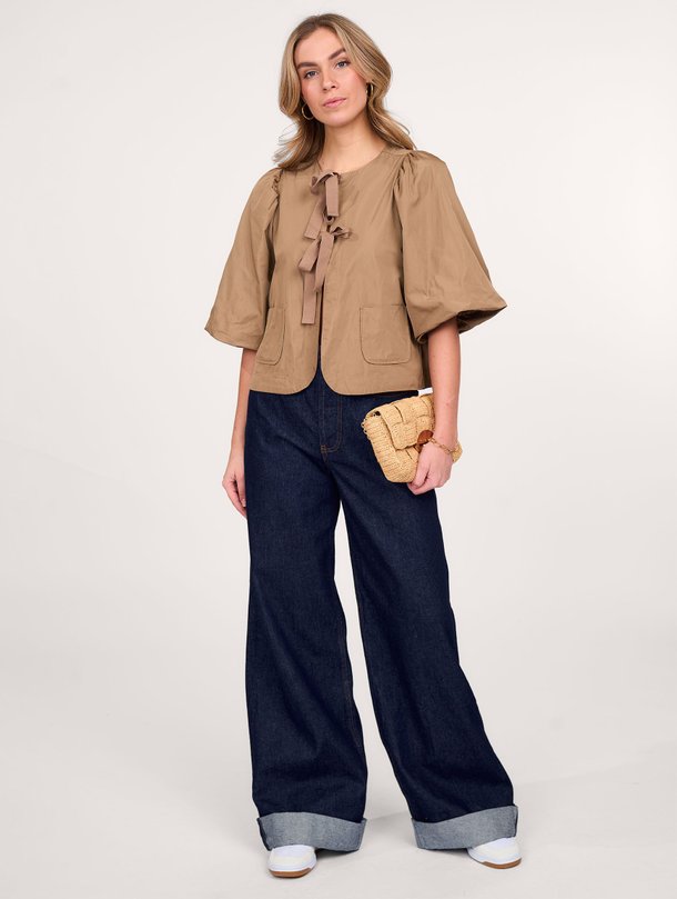 Ontdek de Geweven blouse van Summum in de kleur kaki bij Orangebag. Op werkdagen voor 21:45 besteld, morgen in huis.