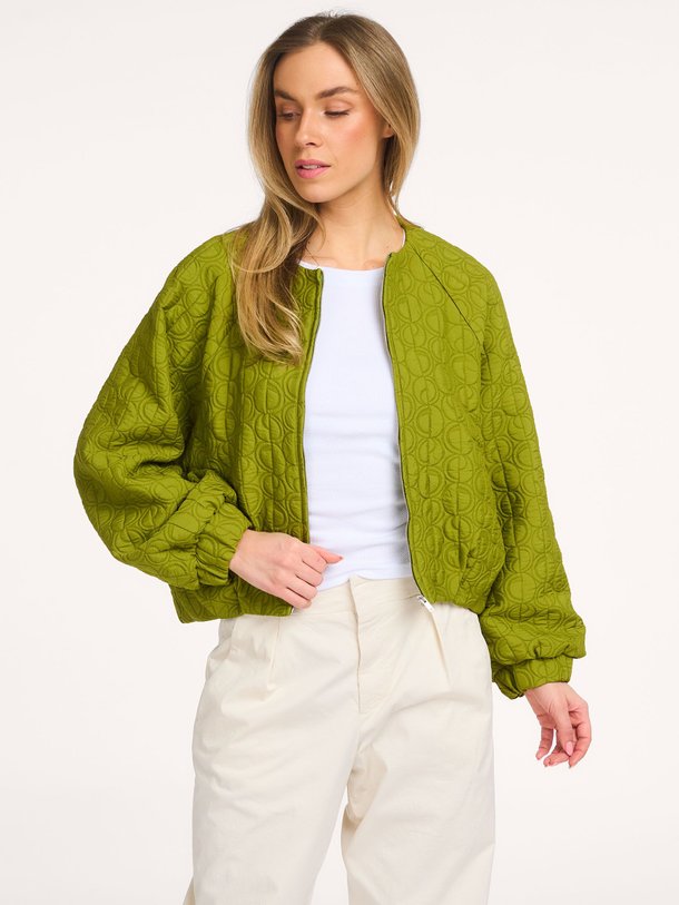 Ontdek de Luun geweven bomberjack van Studio Anneloes in de kleur Groen bij Orangebag. Op werkdagen voor 21:45 besteld, morgen in huis.