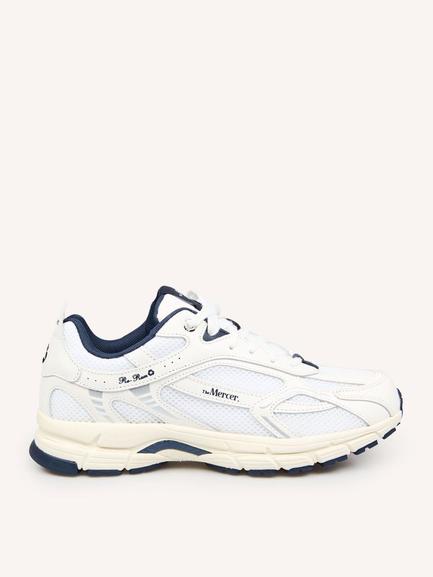 Ontdek de The Re-Run Classic mesh sneakers van Mercer Amsterdam in de kleur Wit bij Orangebag. Op werkdagen voor 21:45 besteld, morgen in huis.