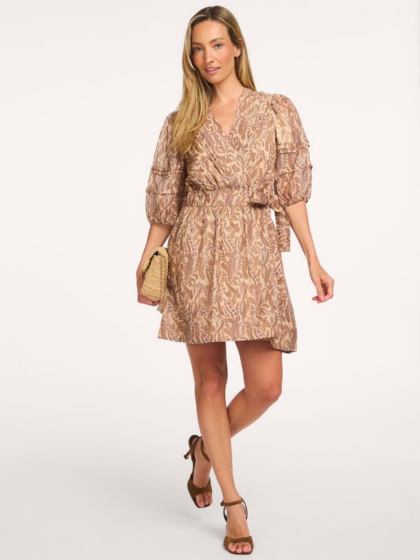 Ontdek de Teodora lyocellmix jurk met print van ba&sh in de kleur Lichtbruin bij Orangebag. Op werkdagen voor 21:45 besteld, morgen in huis.