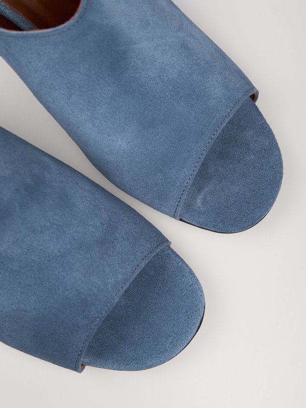 Ontdek de Horizon suède muiltjes van Anonymous Copenhagen in de kleur blauw bij Orangebag. Op werkdagen voor 21:45 besteld, morgen in huis.