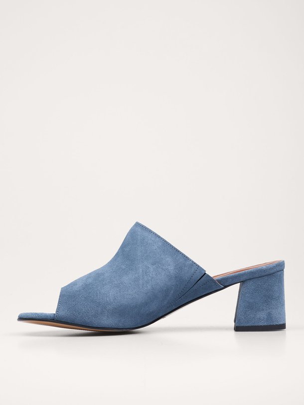 Ontdek de Horizon suède muiltjes van Anonymous Copenhagen in de kleur blauw bij Orangebag. Op werkdagen voor 21:45 besteld, morgen in huis.