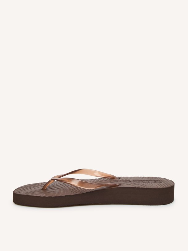 Ontdek de TAPERED PLATFORM van Sleepers bij Orangebag. Op werkdagen voor 21:45 besteld, morgen in huis.