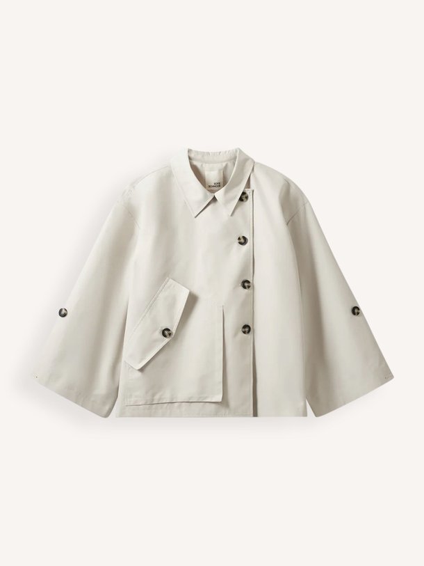 Ontdek de Agatha katoenmix trenchcoat van Sofie Schnoor in de kleur Zand bij Orangebag. Op werkdagen voor 21:45 besteld, morgen in huis.