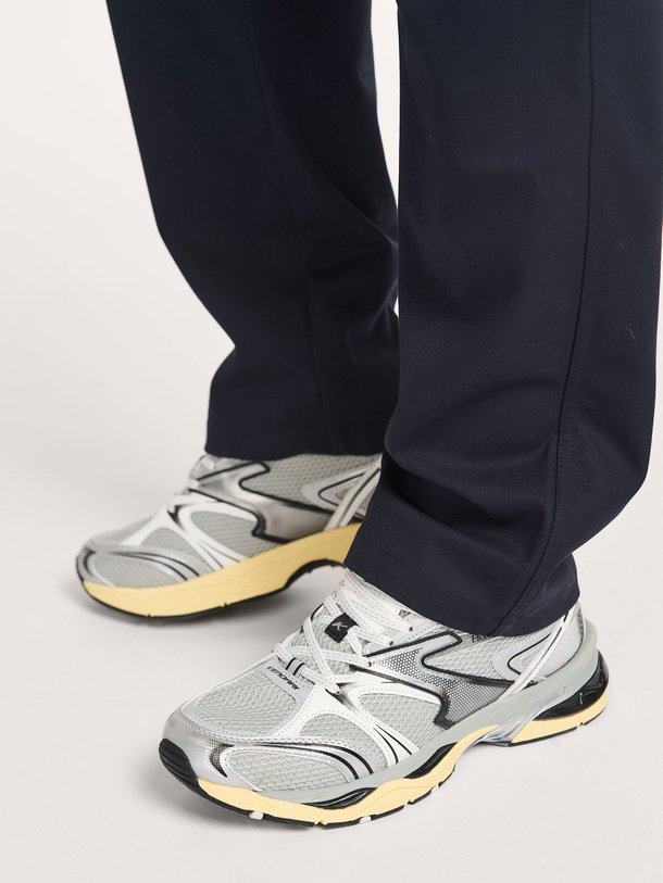 Ontdek de Kendari mesh sneakers van Etonic in de kleur zilverkleur bij Orangebag. Op werkdagen voor 21:45 besteld, morgen in huis.