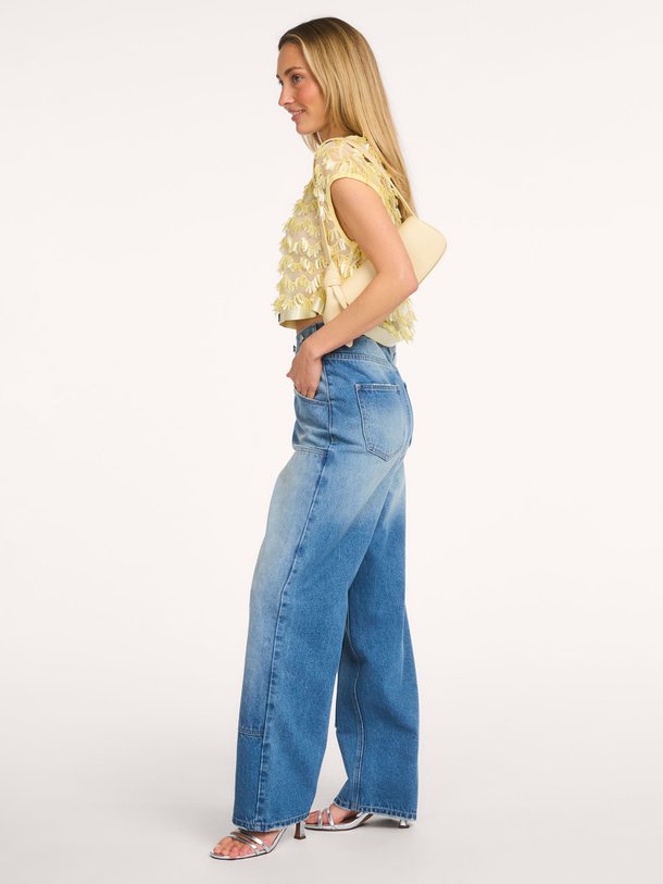Ontdek de Limone geweven top van Haute L'Amitié in de kleur Geel bij Orangebag. Op werkdagen voor 21:45 besteld, morgen in huis.