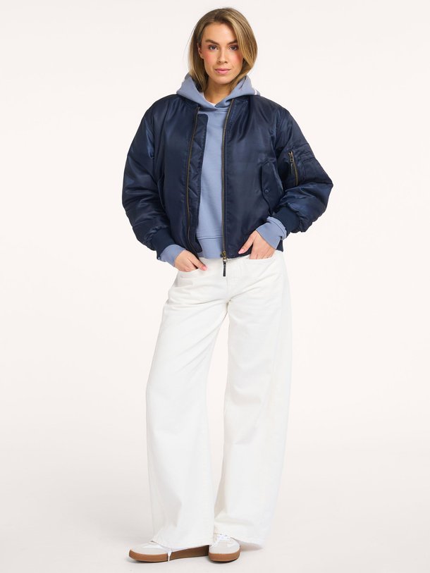 Ontdek de Tori high waist barrel fit non-stretch jeans van Closed in de kleur Ecru bij Orangebag. Op werkdagen voor 21:45 besteld, morgen in huis.