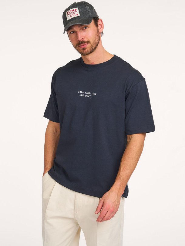 Ontdek de Organic cotton T-shirt van Closed in de kleur Zwart bij Orangebag. Op werkdagen voor 21:45 besteld, morgen in huis.